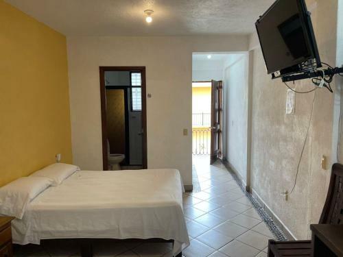 Hotel Roble Zihuatanejo