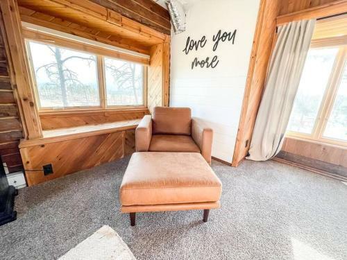 Villa Private Mountain Cabin! King Bed * 3 Acres Game Rm