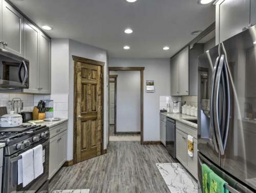 Grey Fox II - Cozy House In The Quiet Country Setting - What Could Be Better