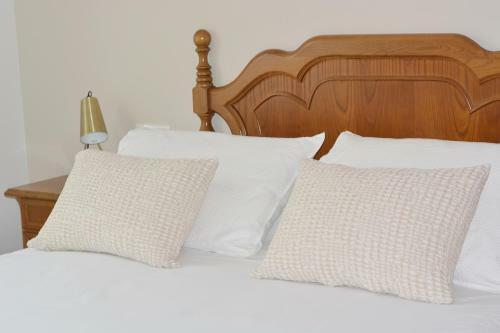 Casa Con Enorme Jard�n En Cambados