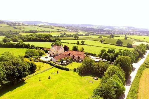 Bull Pen - Tranquil 1-bedroom Holiday Cottage