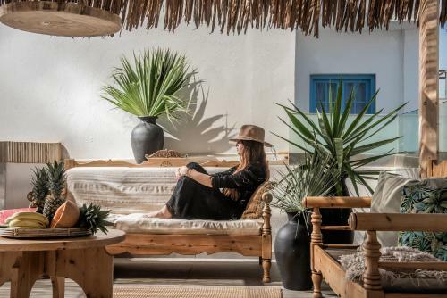 Khroma Luxury Suite 2 Beach Front Apartment