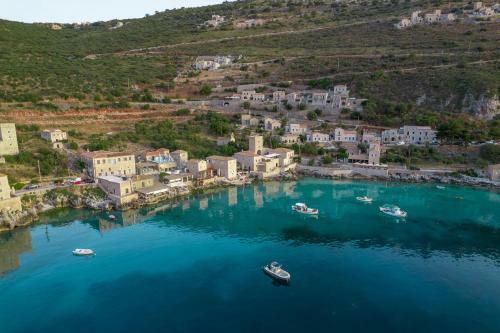 Aris-apea Villas