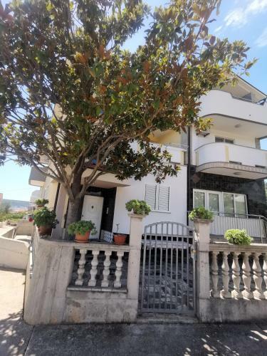 Hostal Apartmani Ru?a