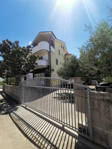 Hostal Apartmani Ru?a