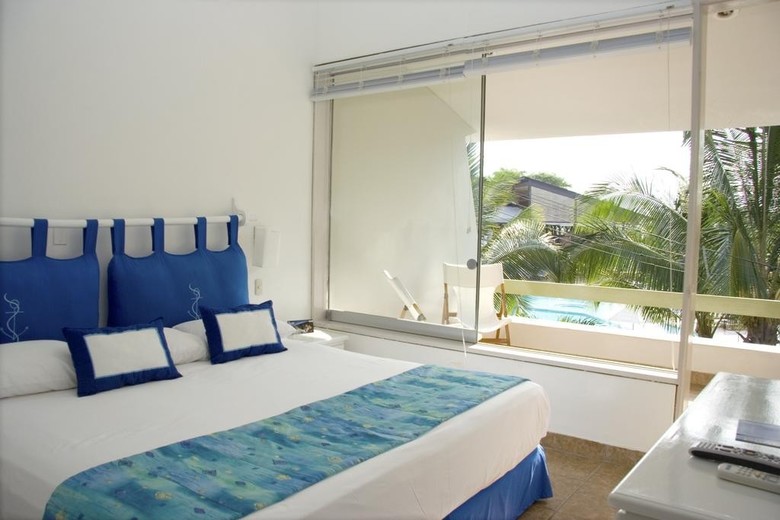 Hotel Punta Sal Suites & Bungalows Resort