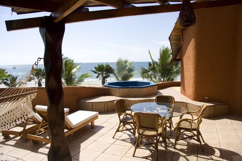 Hotel Punta Sal Suites & Bungalows Resort