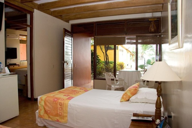 Hotel Punta Sal Suites & Bungalows Resort
