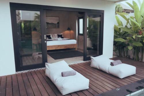 Villa Abu - Modern 5 Bedrooms Only 300m To Beach