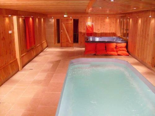 Holiday Home Les Chalets Des Ayes Le Thillot IV
