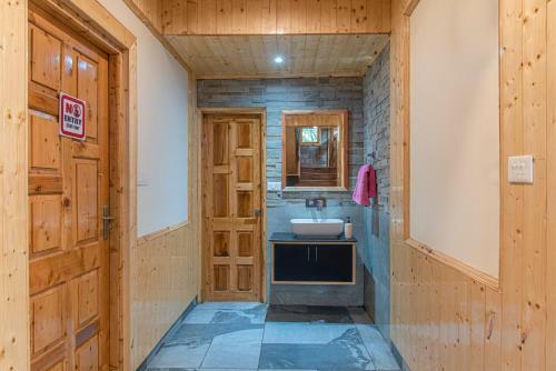 Hotel Himalayan Orchard Winds Manali