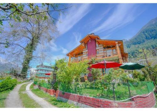 Villa Redhomex Woodstock 5bhk