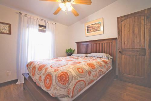 Sunny Southwest Cottage
