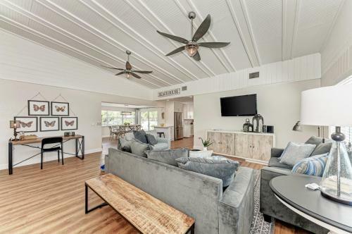 Lazy Lagoon - 220 Chilson