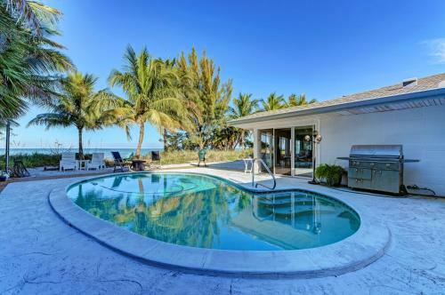 My Private Beach - 826a S Bay