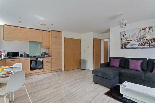 Apartamento 2 Bed Apt, En Suite, Balcony, Wifi, 2 X Parking