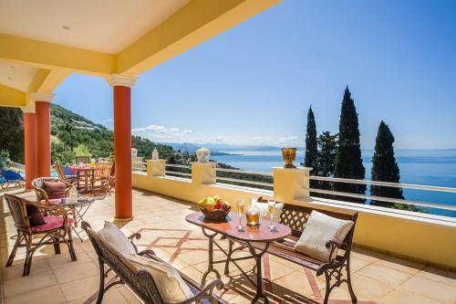 Villa Vrysoulla By Villa Plus