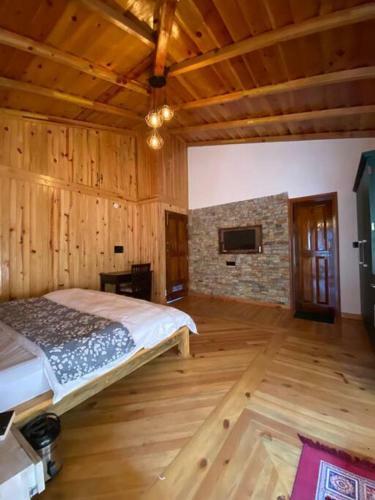 Cliffside Manor, Satkhol, Mukteshwar By Earthaa Escapes