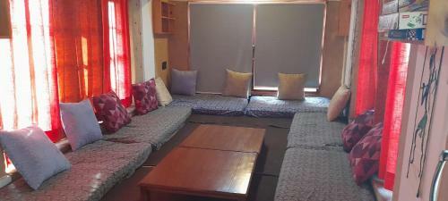 Cliffside Manor, Satkhol, Mukteshwar By Earthaa Escapes
