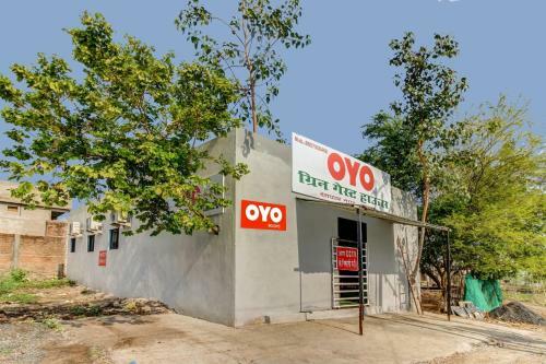Hotel Oyo 90889 Green Guest House