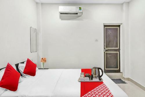 Hotel Oyo 90945 The Meteor
