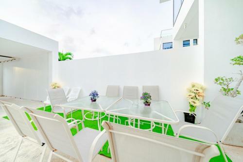 Splash Pool Villa