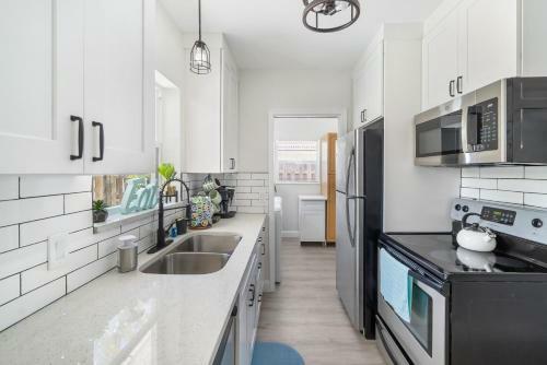 Resort Style Home W/ Pool Mins To Beach & Delray