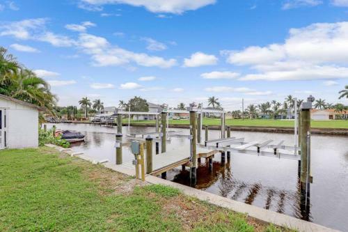 Bonita Luxury Living - Private Dock - By The Beach