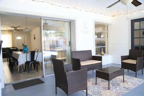 Entire Home-bradenton 3/2 Indoor Pool Near Beaches