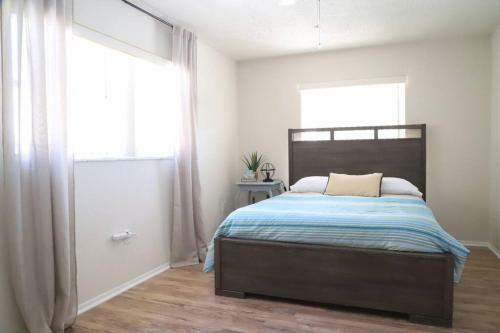 Entire Home-bradenton 3/2 Indoor Pool Near Beaches