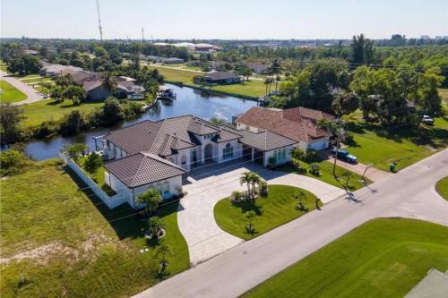 Quiet Cape Coral Retreat
