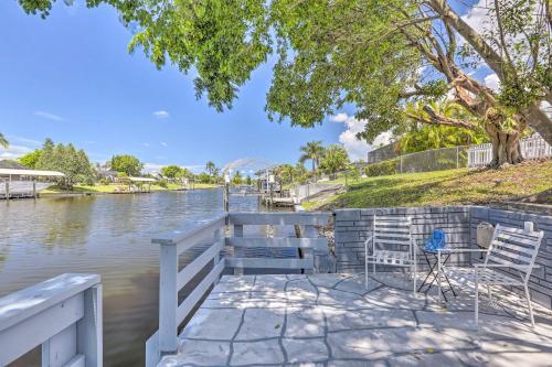 Airy Canalfront Oasis In Cape Coral With Pool!