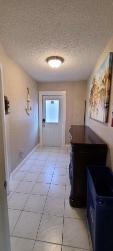 Largo Ranch House, 3 Bedroom, 2 Bathroom, Heated/cooled Private Pool.