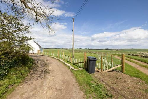 Altido Gorgeous Cottage With Garden & Great Views