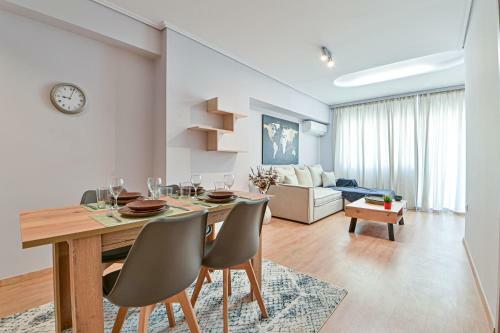 Stunning Apartment Located Close To Piraeus Port (?2)