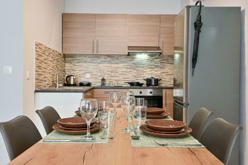 Stunning Apartment Located Close To Piraeus Port (?2)