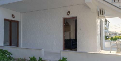 Apartamento Waterside Flat Polychrono