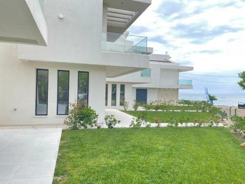 Villa Gaia On The Beach