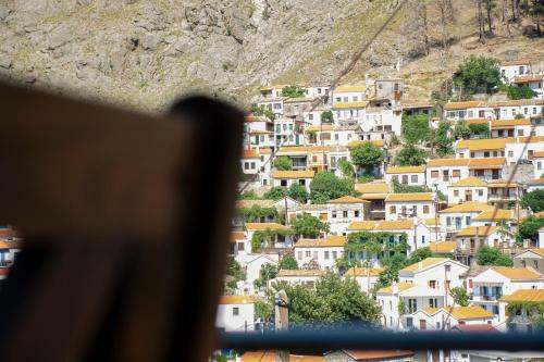 Caviro - Traditional Stone House In Chora
