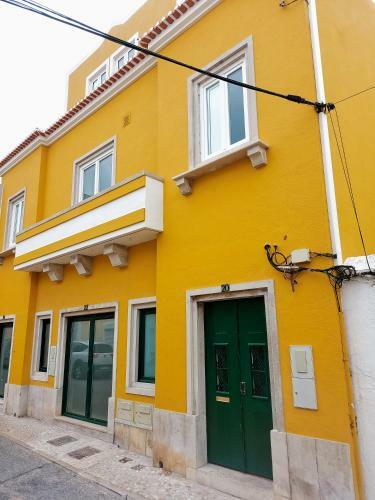 Hostal Wolley - Peniche Guesthouse