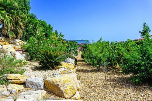 Blue Hill Boutique Villa