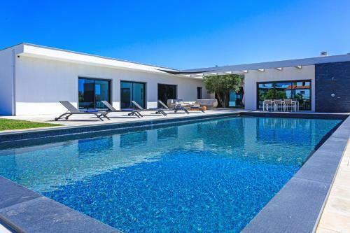 Blue Hill Boutique Villa