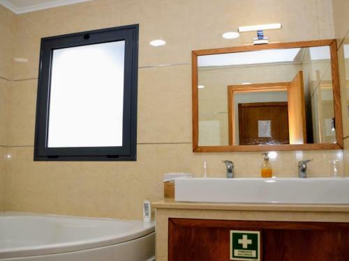 Hostal Cabo Da Vila Guesthouse