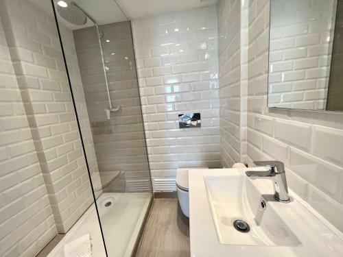 Beachside Apartment - With Pool By Hd Properties