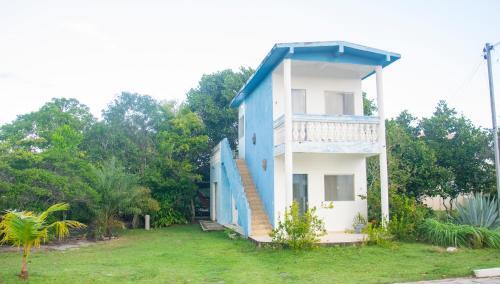 Casa Azul Na Praia de Guaratiba - Ba
