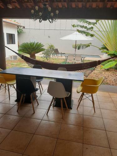 Hostal Casa De Hospede Com Piscina E Cozinha