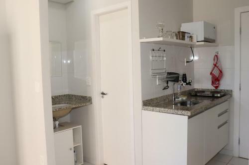 Apartamento 320 - Flat Netflix E Amazon. Seu Pet Bem Vindo!!!
