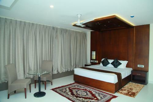 Posada Vavas Inn & Suites