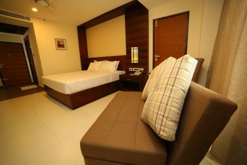 Posada Vavas Inn & Suites