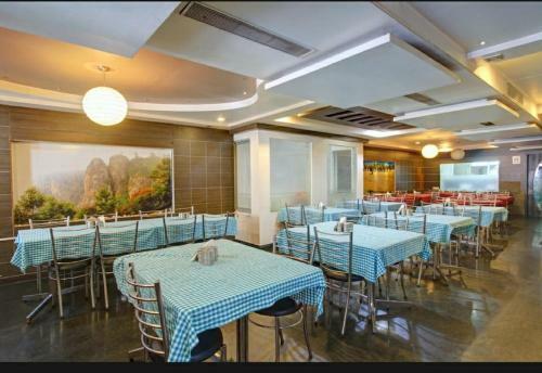 Hotel Nadaradjane Residency